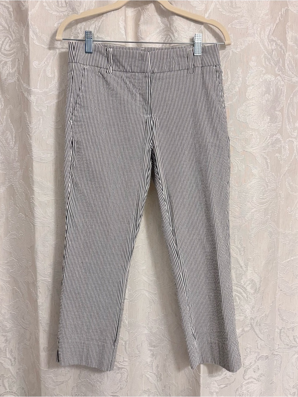 Striped Slim Crop Capris - Blue & White